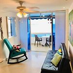 Hermoso apartamento con vista al mar