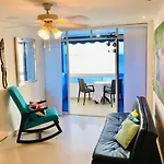 Hermoso apartamento con vista al mar